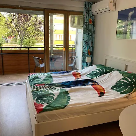 Aranyhid B-1 Apartman 巴拉顿菲赖德