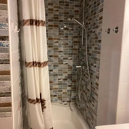 公寓 Aranyhid B-1 Apartman 巴拉顿菲赖德